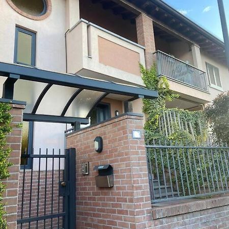 Apartamento Intero Bilocale Con Terrazzo Vicino A Milano Mairano Exterior foto